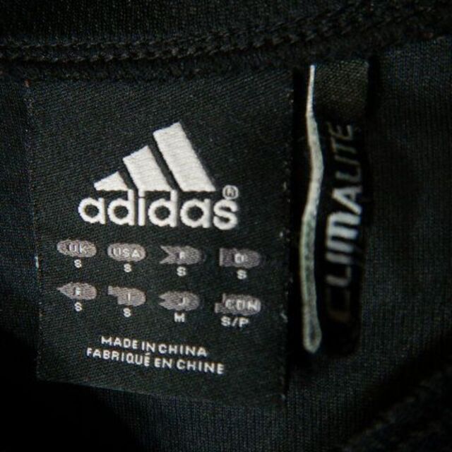 adidas(アディダス)のo6165　アディダス　半袖　tシャツ　ヘンリーネック　デザイン　人気　スポーツ メンズのトップス(Tシャツ/カットソー(半袖/袖なし))の商品写真