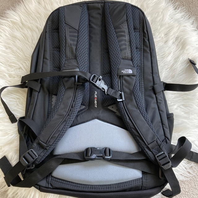 THE NORTH FACE(ザノースフェイス)の新品　ザノースフェイス　router バックパック　ブラック メンズのバッグ(バッグパック/リュック)の商品写真