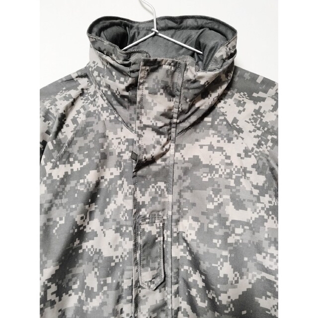 MILITARY(ミリタリー)のGORE-TEX 米軍 デジカモ ゴアテックス ジャケット フィールドジャケット メンズのジャケット/アウター(マウンテンパーカー)の商品写真