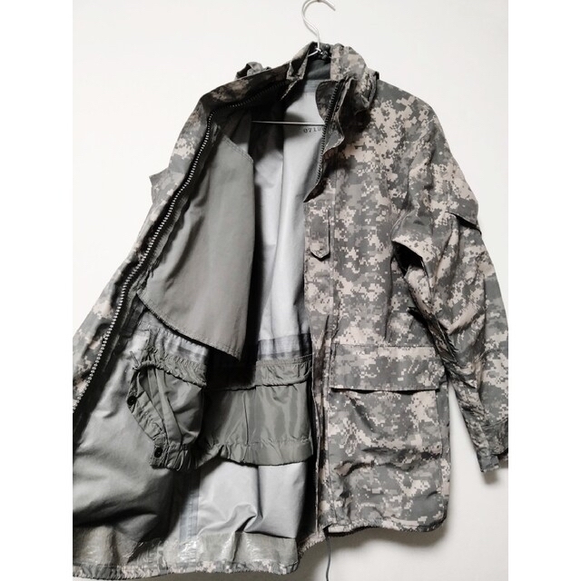 MILITARY(ミリタリー)のGORE-TEX 米軍 デジカモ ゴアテックス ジャケット フィールドジャケット メンズのジャケット/アウター(マウンテンパーカー)の商品写真