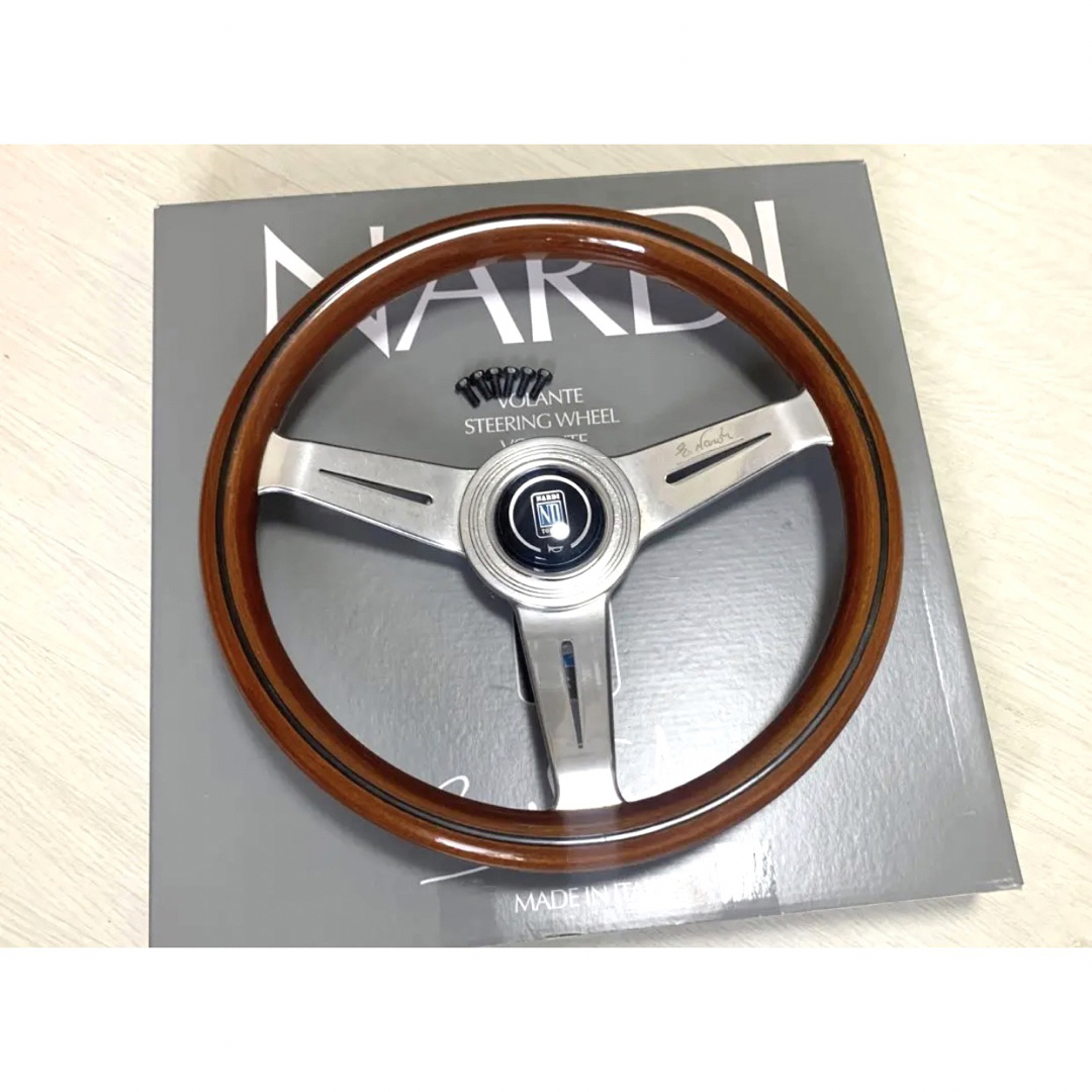 希少【NARDI Classic】33Φ ウッドステアリング -
