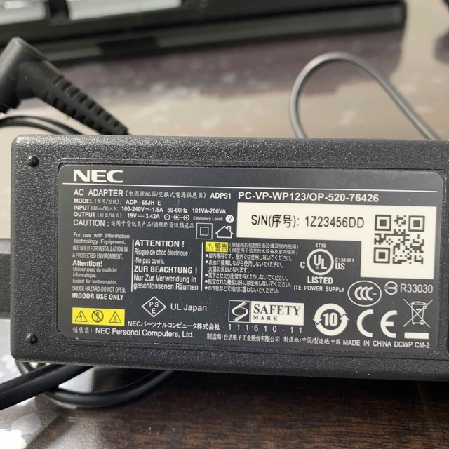 NEC(エヌイーシー)のNEC ノートパソコン　アダプター スマホ/家電/カメラのPC/タブレット(ノートPC)の商品写真