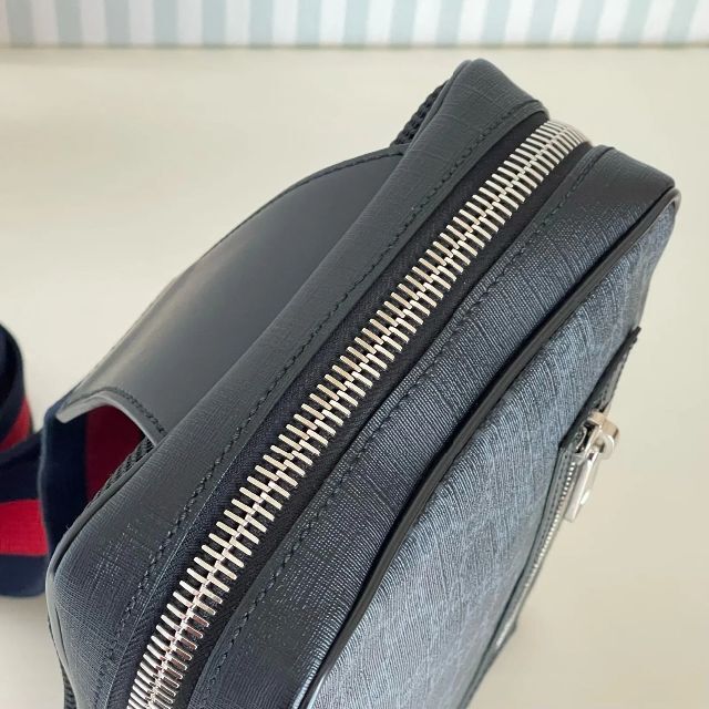 Gucci - GUCCI グッチ ソフト GGスプリーム スリングバックパックの