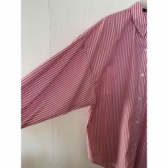 ストライプシャツ　オーバーサイズ　ピンク　レディース　シャツ レディースのトップス(シャツ/ブラウス(長袖/七分))の商品写真