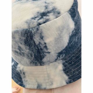 celine - 一点一点柄が異なります。オンライン完売アイテム! セリーヌ