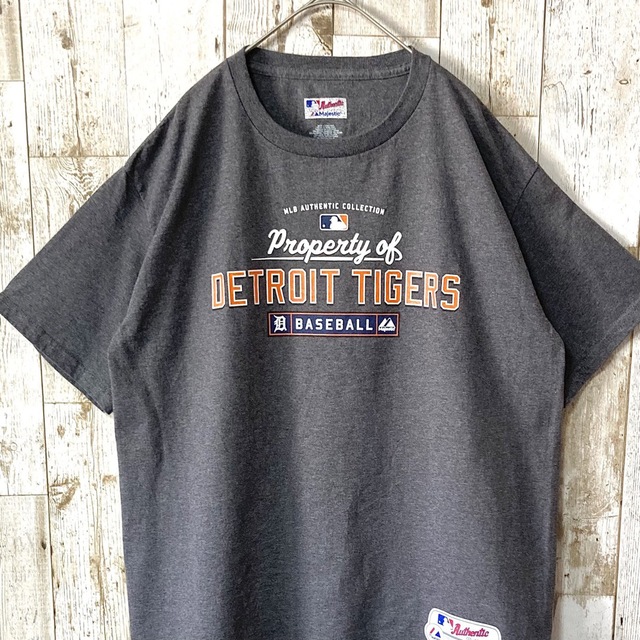 Majestic(マジェスティック)の【Majestic】MLB デトロイト・タイガース プリントTシャツ M グレー メンズのトップス(Tシャツ/カットソー(半袖/袖なし))の商品写真