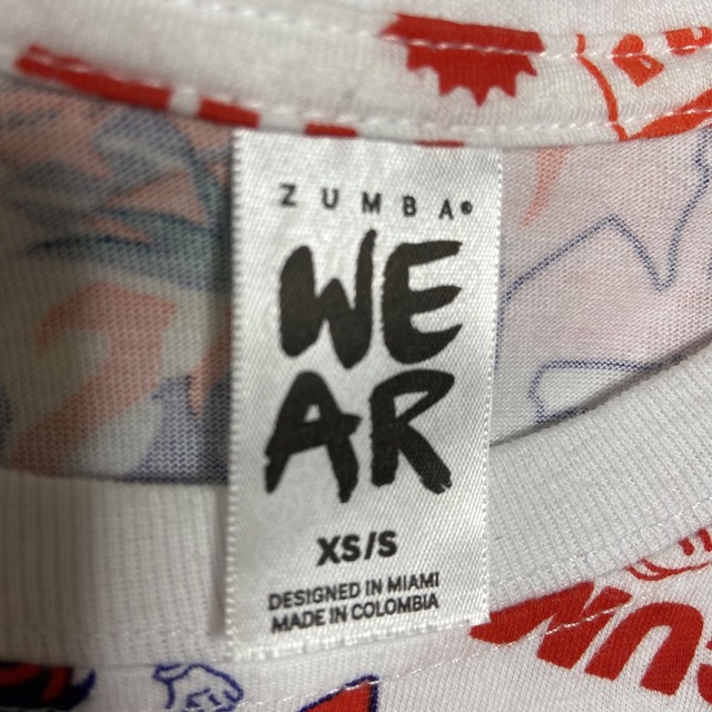 Zumba(ズンバ)の専用　ズンバウエア　正規品　xs/s スポーツ/アウトドアのトレーニング/エクササイズ(トレーニング用品)の商品写真