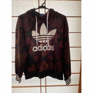 アディダス(adidas)のパーカー(パーカー)