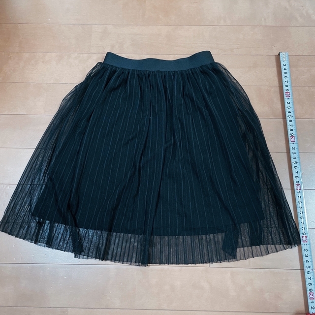 UNIQLO(ユニクロ)の黒色二重スカート キッズ/ベビー/マタニティのキッズ服女の子用(90cm~)(スカート)の商品写真