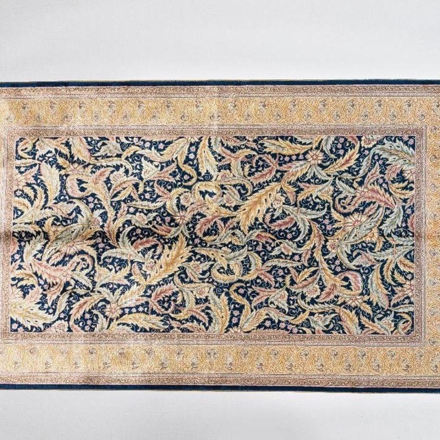 ペルシャ絨毯 シルク１００％ 手創り 91x152cm