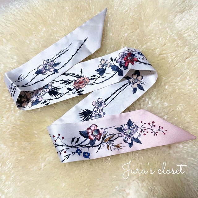 花柄スカーフ　♡グッチ チェスティ フェンディ ナルシス グレースクラス レディースのファッション小物(バンダナ/スカーフ)の商品写真
