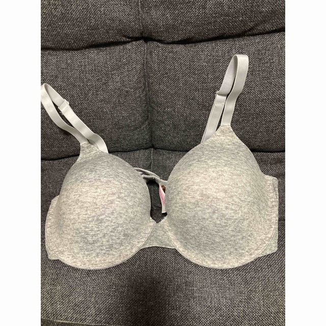 Victoria's Secret(ヴィクトリアズシークレット)のPINK ブラジャー　お得セット　VICTORIA'S SECLET D85 レディースの下着/アンダーウェア(ブラ)の商品写真