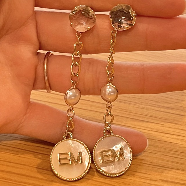 eimy istoire(エイミーイストワール)のeimy istoire EMスイングピアス（GOLD） レディースのアクセサリー(ピアス)の商品写真