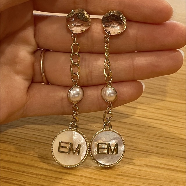 eimy istoire(エイミーイストワール)のeimy istoire EMスイングピアス（GOLD） レディースのアクセサリー(ピアス)の商品写真