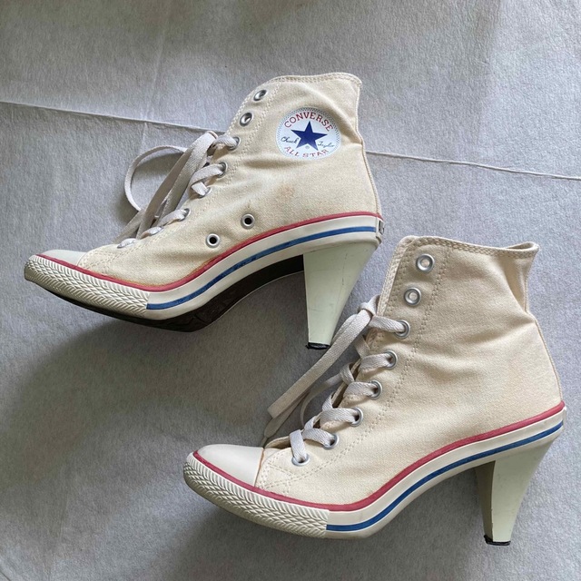 CONVERSE(コンバース)のコンバース ヒールスニーカー オールスター ハイカット 23.5相当 レディースの靴/シューズ(スニーカー)の商品写真