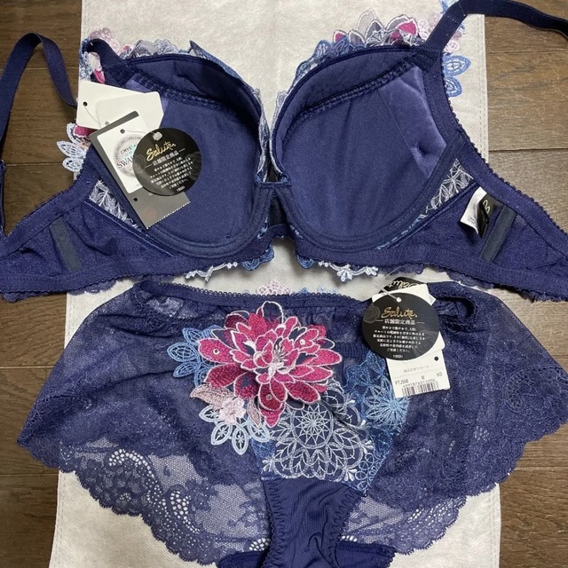 サルート 店舗限定 08グループ F65 M | mezcla.in サルート f65 店舗限定品