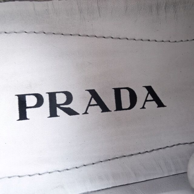 PRADA プラダ PRADA スニーカー ローカット トライアングル カーフ