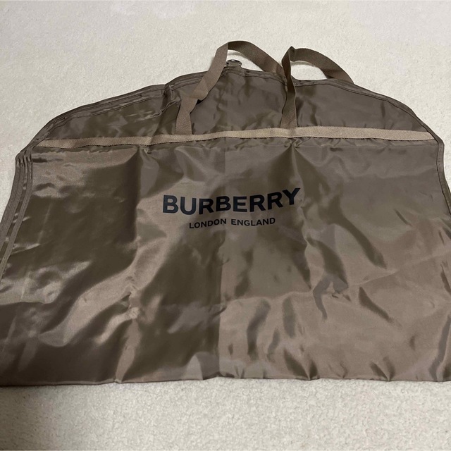 BURBERRY(バーバリー)のバーバリー美品ジャンバー　ブルゾン　アドーアお好きな方にも レディースのジャケット/アウター(ナイロンジャケット)の商品写真