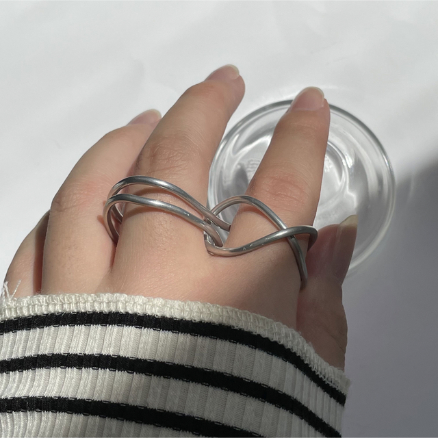 line ＆ cross w finger ring _ダブルフィンガーリング レディースのアクセサリー(リング(指輪))の商品写真