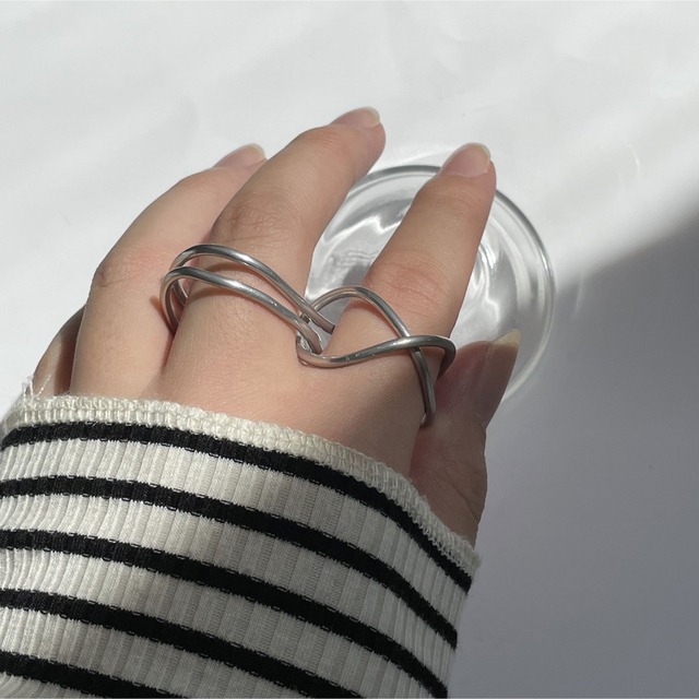 line ＆ cross w finger ring _ダブルフィンガーリング レディースのアクセサリー(リング(指輪))の商品写真