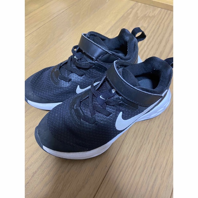 NIKE(ナイキ)のNIKE スニーカー　17cm キッズ/ベビー/マタニティのキッズ靴/シューズ(15cm~)(スニーカー)の商品写真