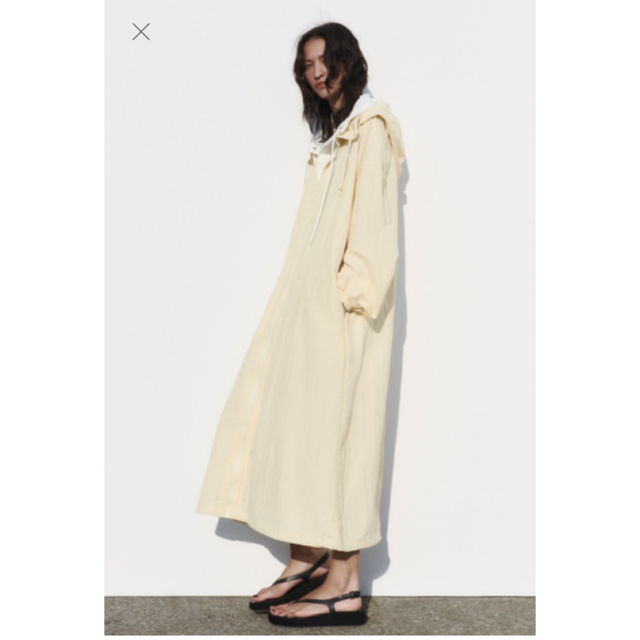 ZARA(ザラ)の【値下げ】ZARA ウォーターレペレント ナイロンレインコート レディースのジャケット/アウター(その他)の商品写真