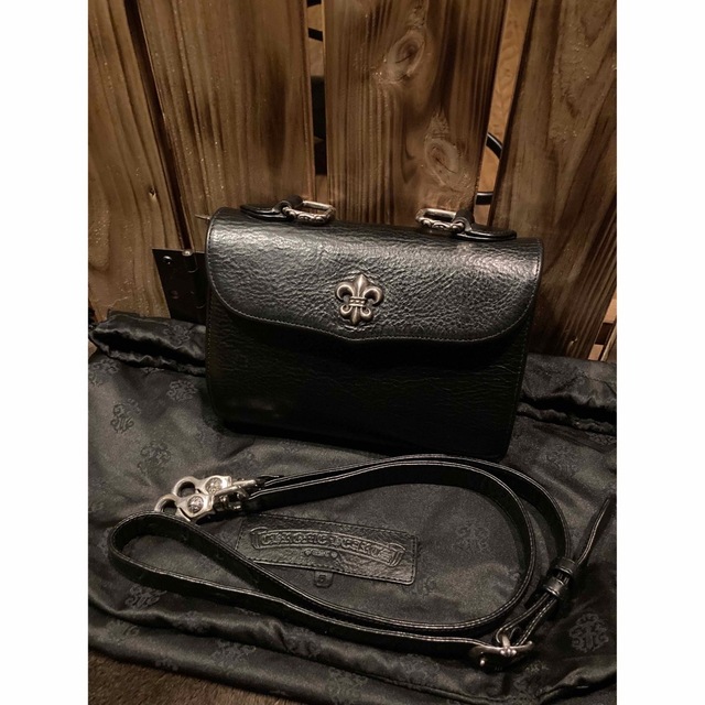 Chrome Hearts(クロムハーツ)の世界に一つ 特注カスタム クロムハーツ ドッグアダムス 小 ショルダーバッグ  レディースのバッグ(ショルダーバッグ)の商品写真