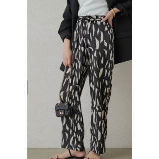 ラウンジドレス(Loungedress)のLoungedress リーフ柄パンツ(カジュアルパンツ)