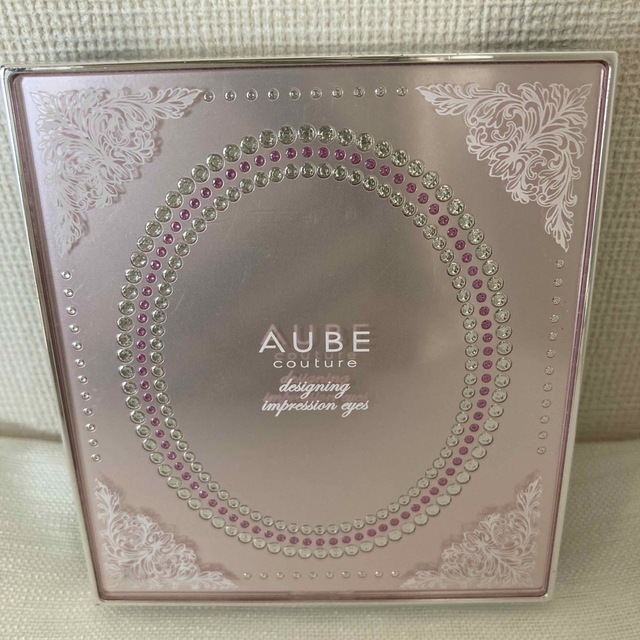 AUBE couture(オーブクチュール)のAUBE オーブ クチュール デザイニングインプレッションアイズ 563 コスメ/美容のベースメイク/化粧品(アイシャドウ)の商品写真