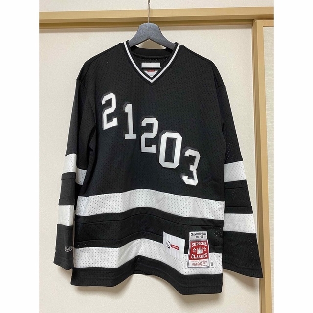 W)taps(ダブルタップス)のSUREME x WTAPS HOCKEY JERSEY 黒S 新品未使用 メンズのトップス(Tシャツ/カットソー(七分/長袖))の商品写真