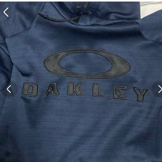 Oakley(オークリー)のOAKLEY オークリー　パーカー　XL メンズのトップス(パーカー)の商品写真