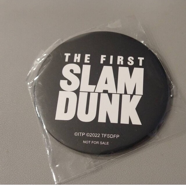 台湾 スラムダンク 劇場版 特典 SLAM DUNK LOGO 缶バッジ レア物 エンタメ/ホビーのアニメグッズ(バッジ/ピンバッジ)の商品写真