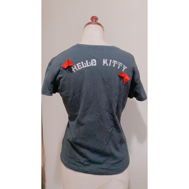 サンリオ(サンリオ)のHello KittyTシャツ【L】ハローキティvivitixstyle レディースのトップス(Tシャツ(半袖/袖なし))の商品写真