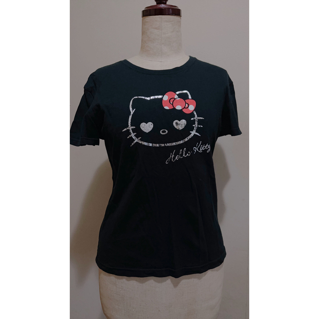 サンリオ(サンリオ)のHello KittyTシャツ【L】ハローキティvivitixstyle レディースのトップス(Tシャツ(半袖/袖なし))の商品写真