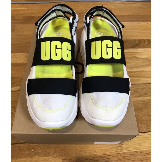 UGG スニーカー  サンダル　美品