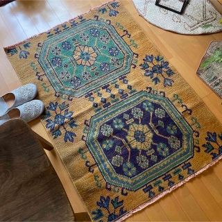 落ち着いたくすみイエロー ネイビーグリーン ボタニカル柄 トルコ