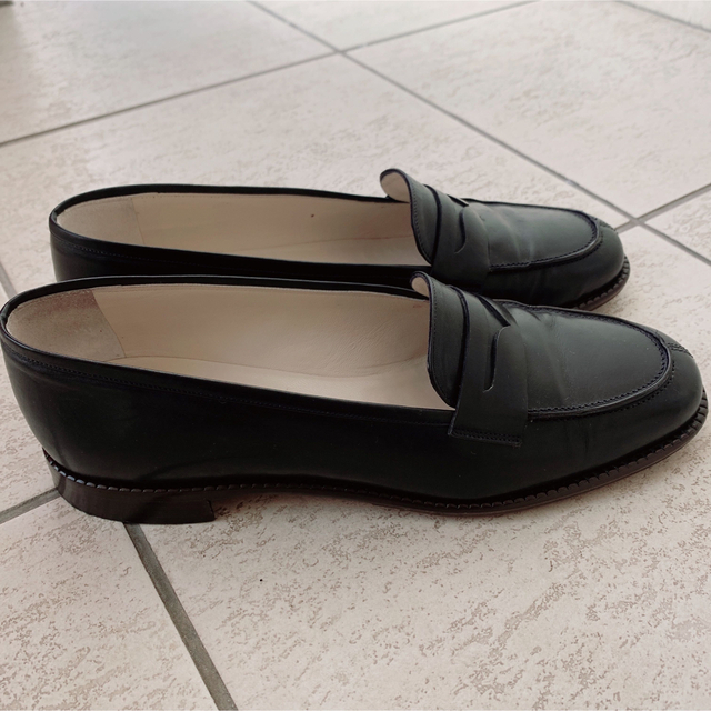 Giorgio Armani(ジョルジオアルマーニ)の【ブランド品】GIORGIO ARMANI ジョルジオアルマーニ　無地黒の革靴 レディースの靴/シューズ(ローファー/革靴)の商品写真