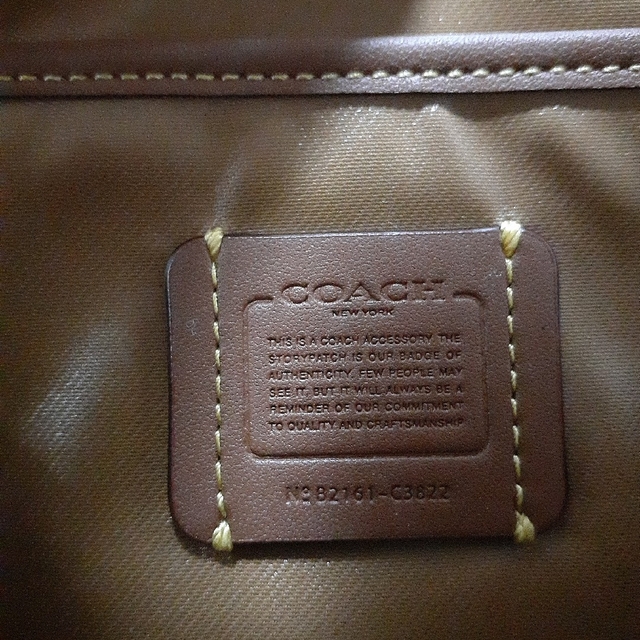 COACH(コーチ)のCOACH コーチ　花柄　フラワー　コスメポーチ レディースのファッション小物(ポーチ)の商品写真