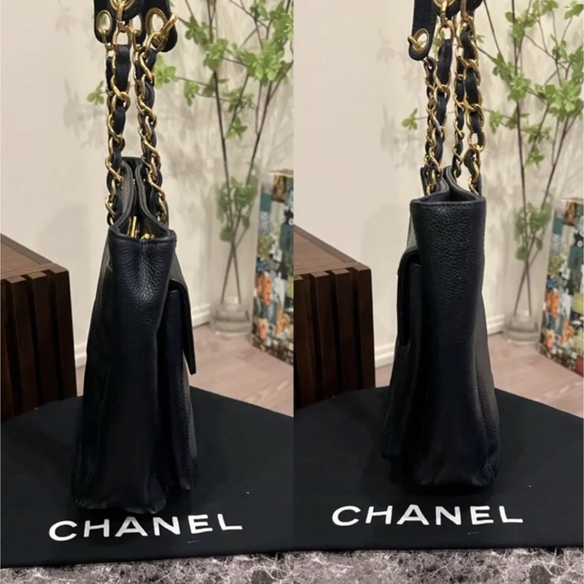 CHANEL(シャネル)の【即配送】CHANEL キャビアスキン　背面でかココ　ネイビー　シール有　G金具 レディースのバッグ(ショルダーバッグ)の商品写真