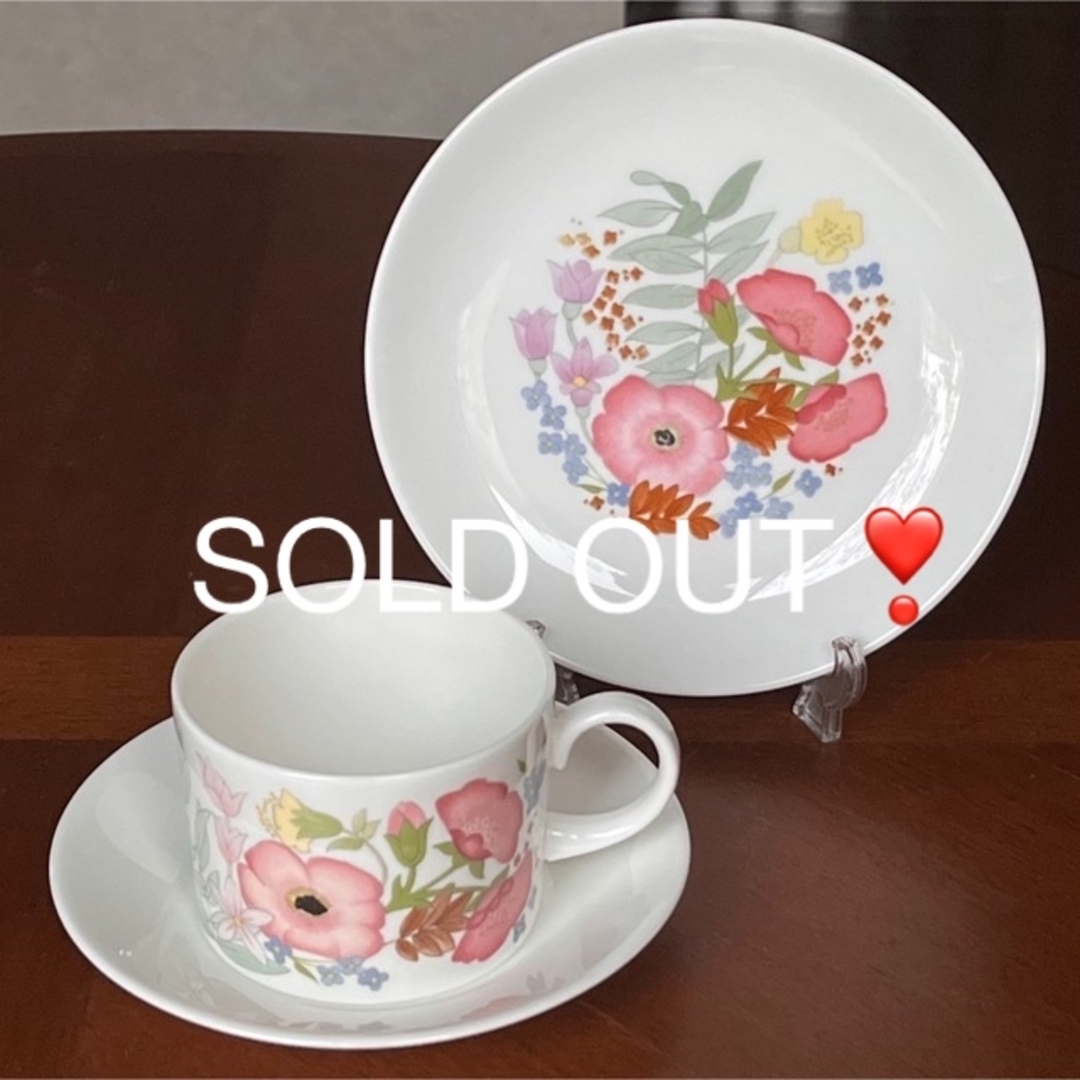 WEDGWOOD - 【黒壺美品】ウェッジウッド☆メドウスウィート☆トリオの