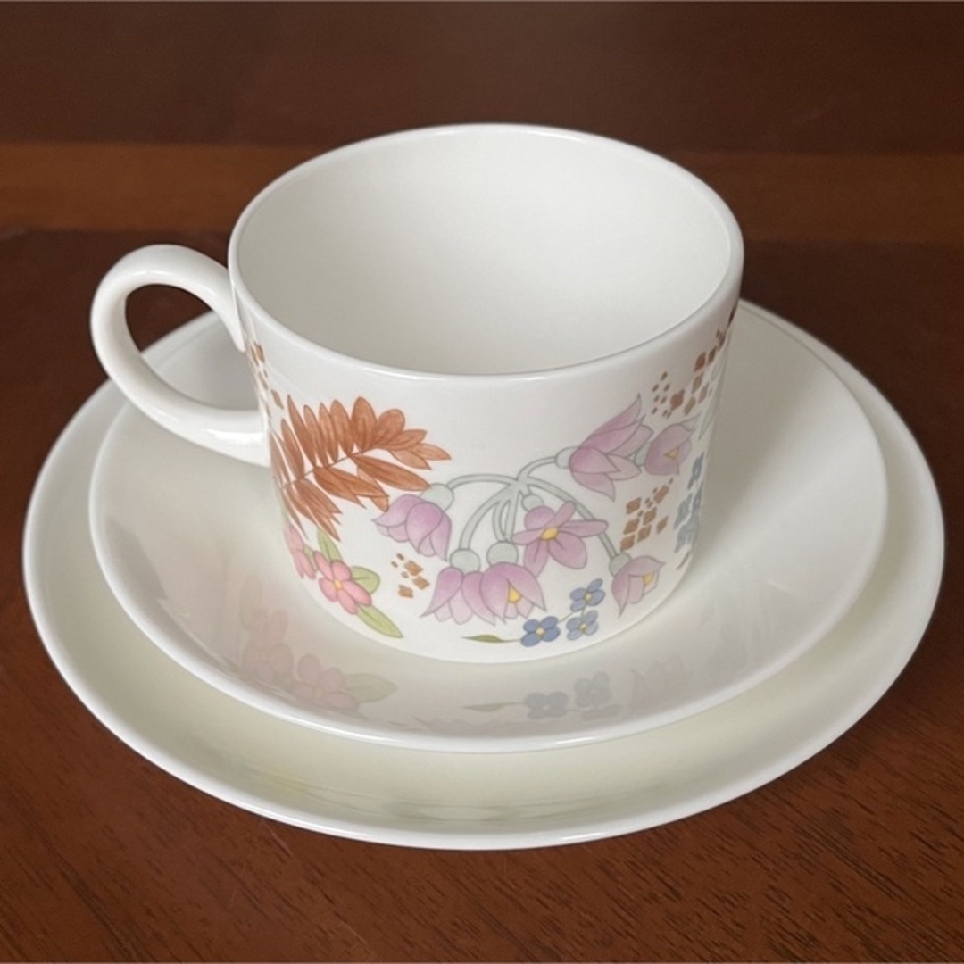 WEDGWOOD - 【黒壺美品】ウェッジウッド☆メドウスウィート☆トリオの