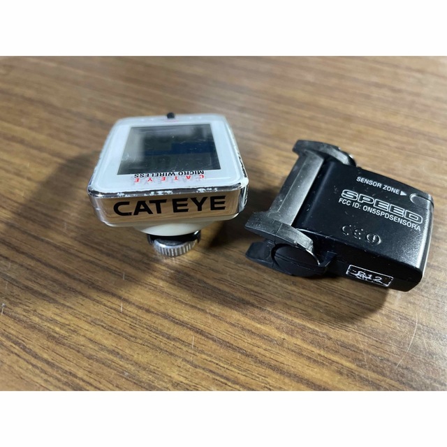 CATEYE(キャットアイ)のCateye バックライト付きサイコンMicro Wireless MC200 スポーツ/アウトドアの自転車(パーツ)の商品写真