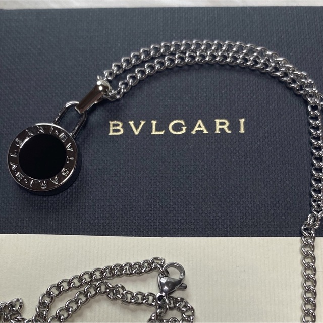 【新品正規品】BVLGARI ペンダント チャーム +チェーン 革紐 ネックレス