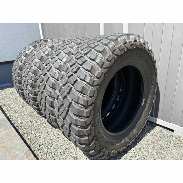 265/70R17 BF Goodrich Mud-Terrain KM3 4本 自動車/バイクの自動車(タイヤ)の商品写真