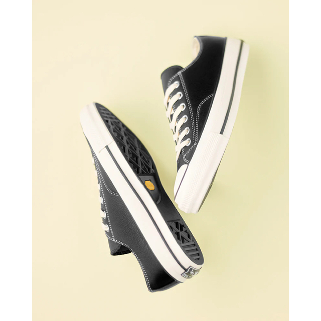 CONVERSE(コンバース)の新品CHUCK TAYLOR コンバース アディクト 黒レザー 25.5cm メンズの靴/シューズ(スニーカー)の商品写真