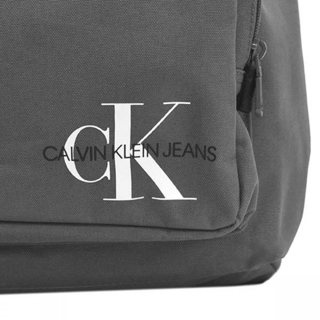 Calvin Klein(カルバンクライン)のカルバンクライン Calvin Klein CK リュック バックパック グレー メンズのバッグ(バッグパック/リュック)の商品写真