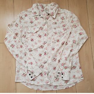 フォーエバートゥエンティーワン(FOREVER 21)のForever21 花柄　シャツ　レディースLサイズ(シャツ/ブラウス(長袖/七分))