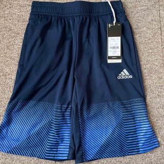 アディダス(adidas)の新品　アディダス　ハーフパンツ  130   ジャージ　下　ズボン　パンツ(パンツ/スパッツ)