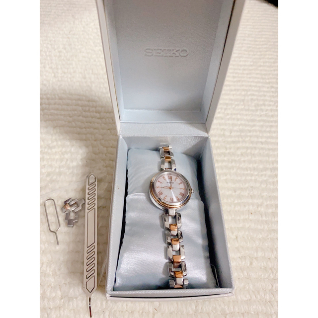 SEIKO(セイコー)のSEIKO 時計　1Ｂ21 ソーラー　電波時計　GUCCI スマートウォッチ レディースのファッション小物(腕時計)の商品写真