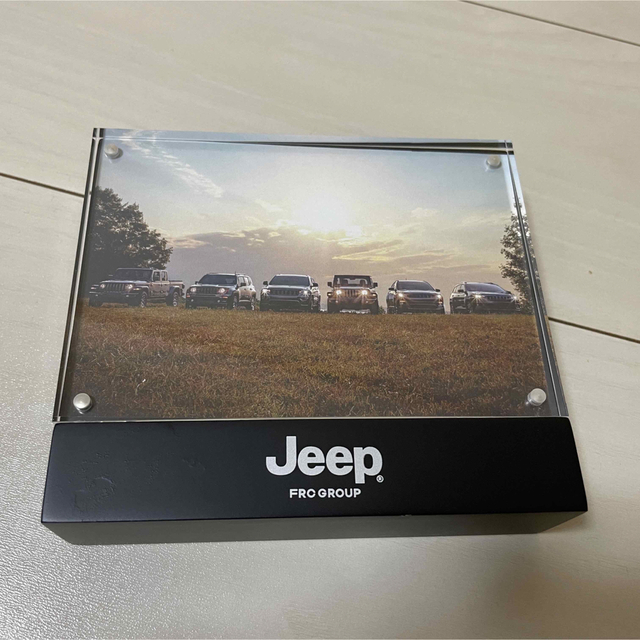 Jeep(ジープ)のjeep アクリルウッドフレーム インテリア/住まい/日用品のインテリア小物(フォトフレーム)の商品写真
